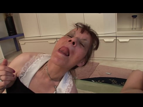 ❤️ Bi amona eta aitona batek hirukotea dute ️❌ Porno ederra %eu.purchasexz.topan ❌❤